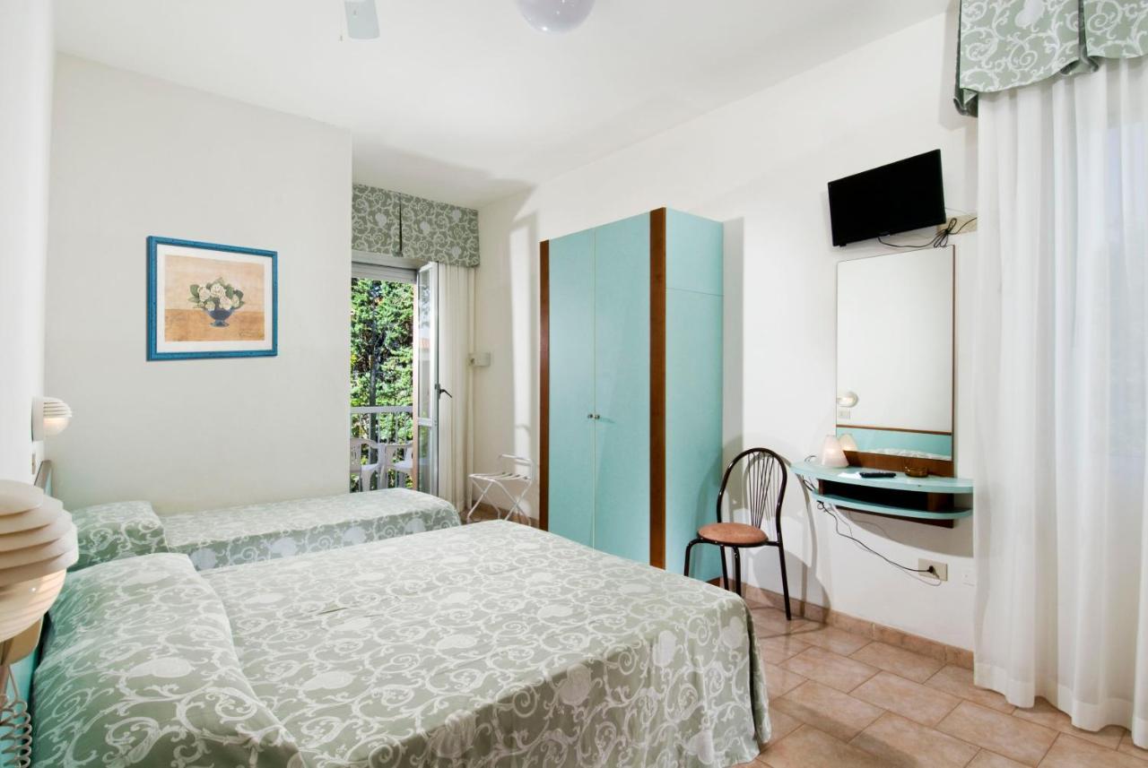 Hotel Casadei Rimini Luaran gambar