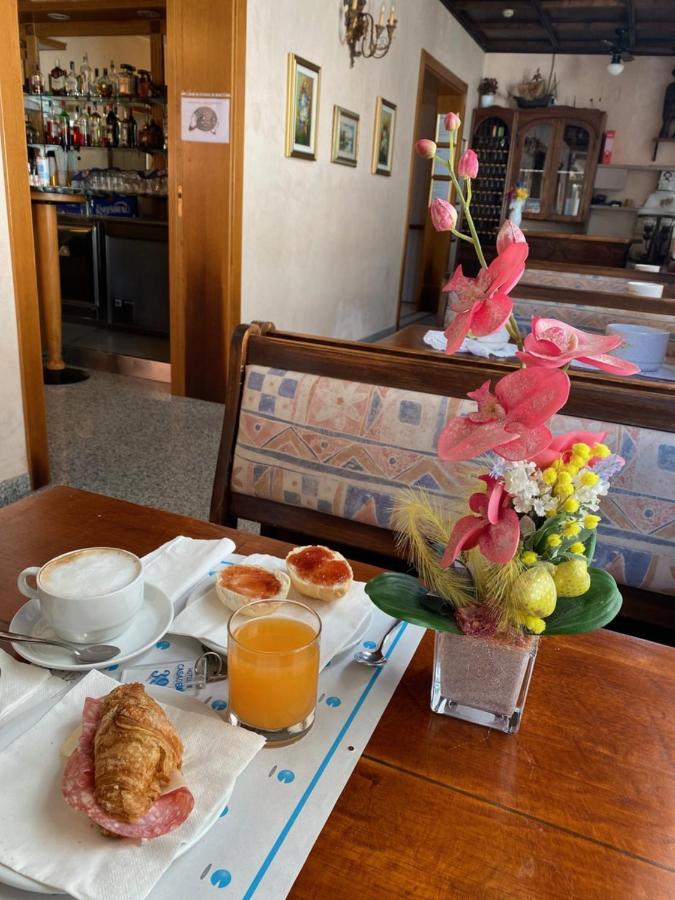 Hotel Casadei Rimini Luaran gambar