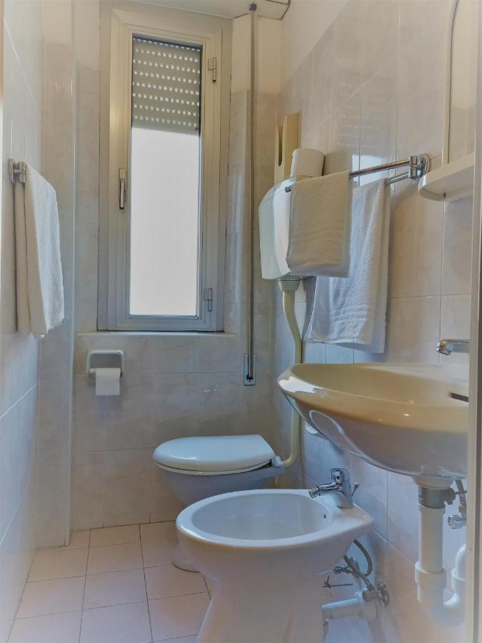 Hotel Casadei Rimini Luaran gambar