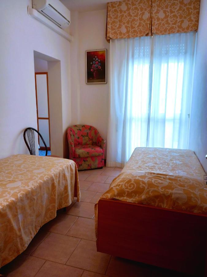 Hotel Casadei Rimini Luaran gambar
